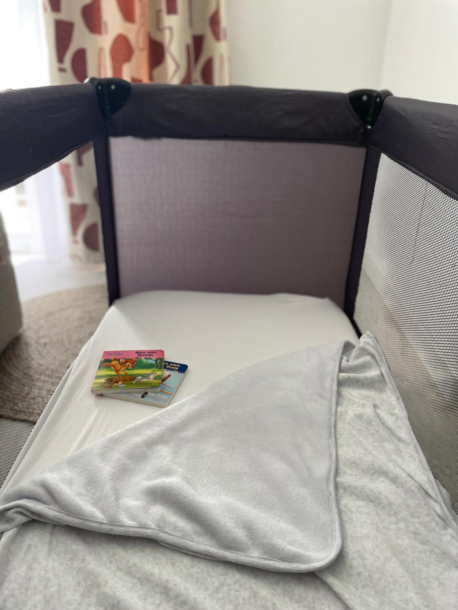 Lou Cabanot - Appartement Lumineux 3 Chambres - Parking Gratuit Beziers Exterior photo